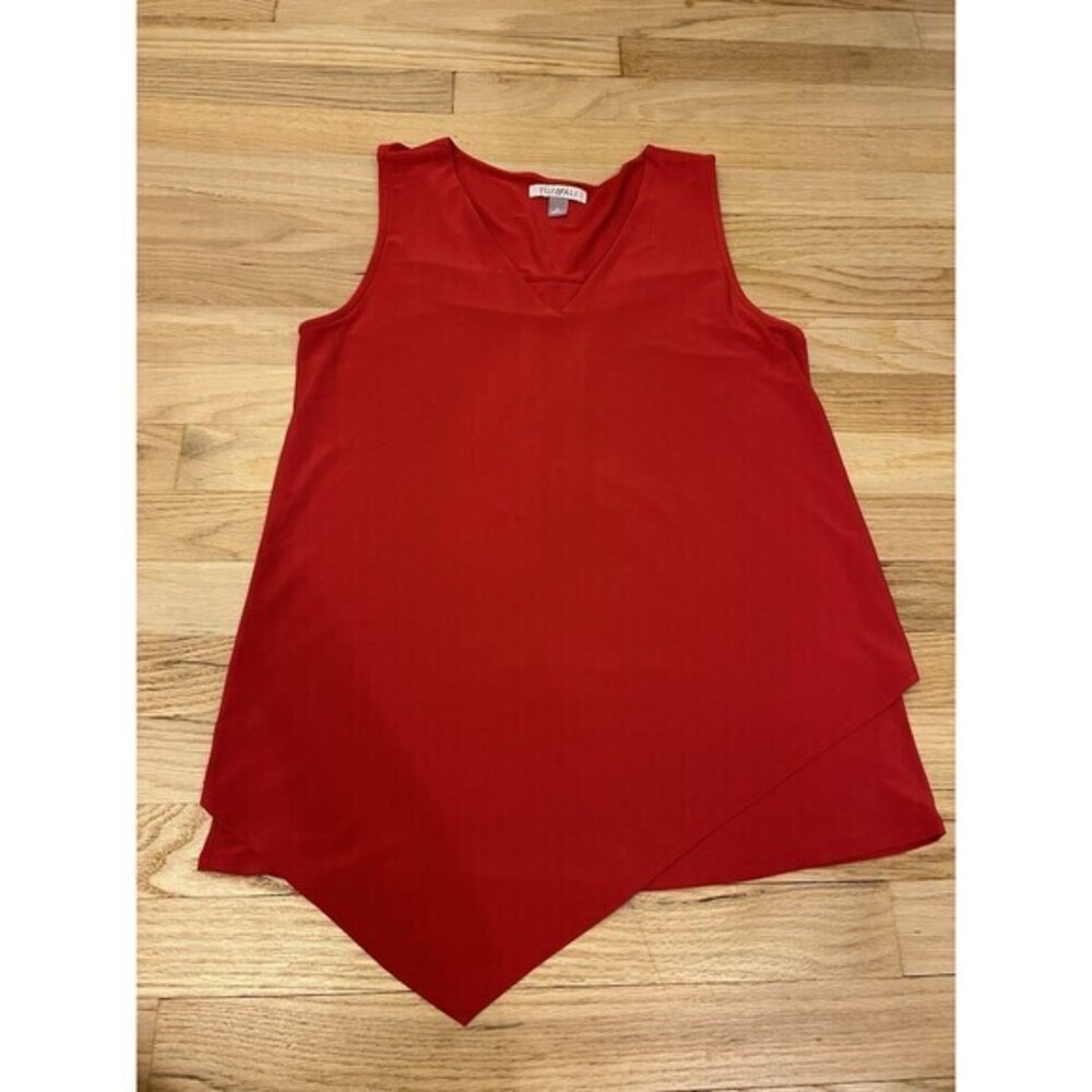 Roz & Ali Red Sleeveless V-Neck Asymmetrical Handkerchief Hem Blouse Small